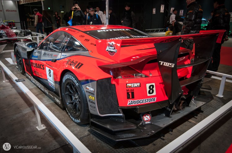 I can't believe Honda isn't putting this HSV-10 styling to use...