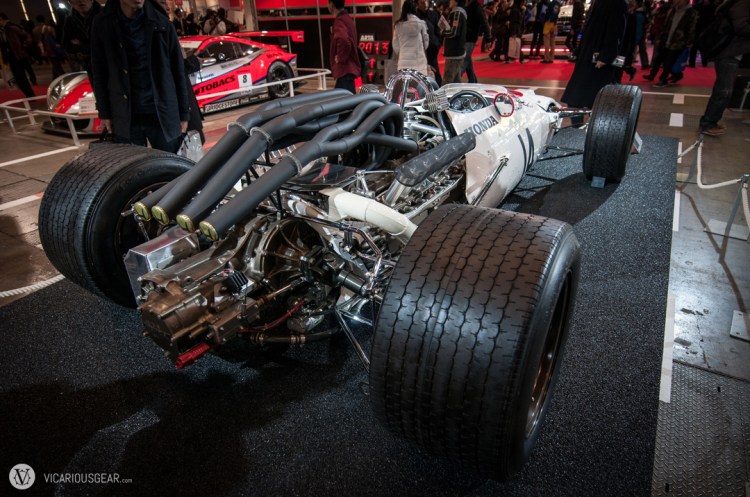 I wish the tasty oily bits were still on display in modern racers. 