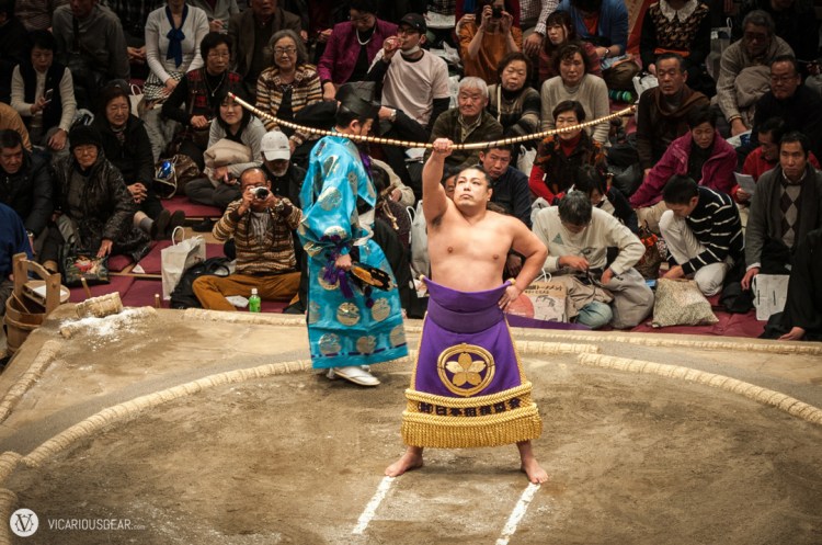 Bow spinning demonstration after the tournament.