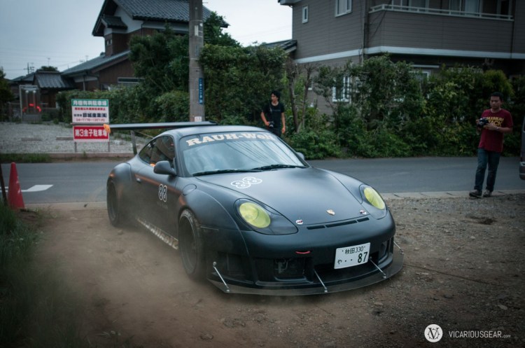 Immediately after arriving. I'm greeted by this sinister black 996 with a prototype RWB widebody. 