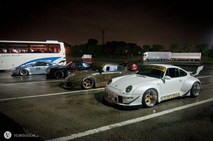 About 30 minutes later some more RWB Porsches started to arrive.