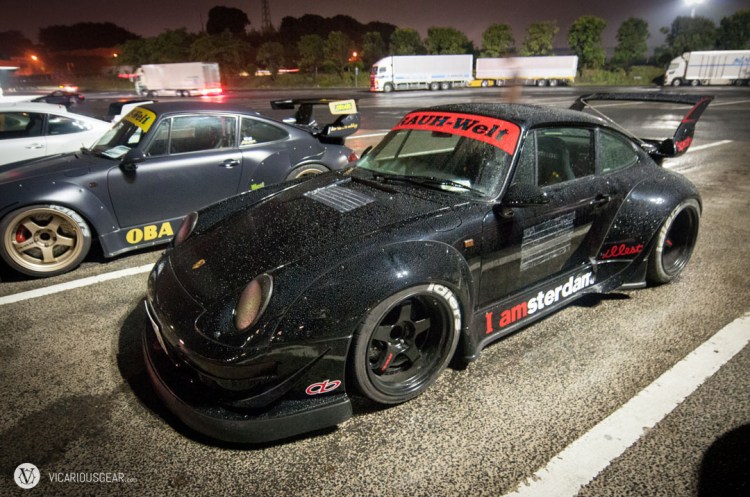 Nice beading action. I wonder what wax he uses.