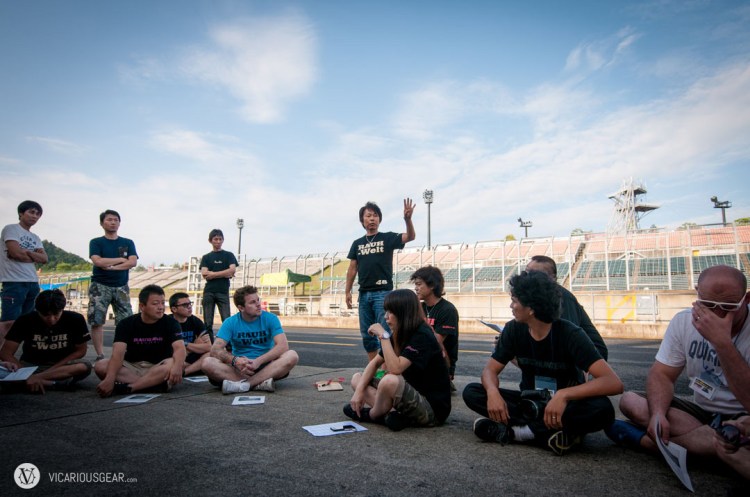 A quick meeting to explain the rules since many of the participants in team RWB didn't understand the 45 minute driver's meeting in Japanese.