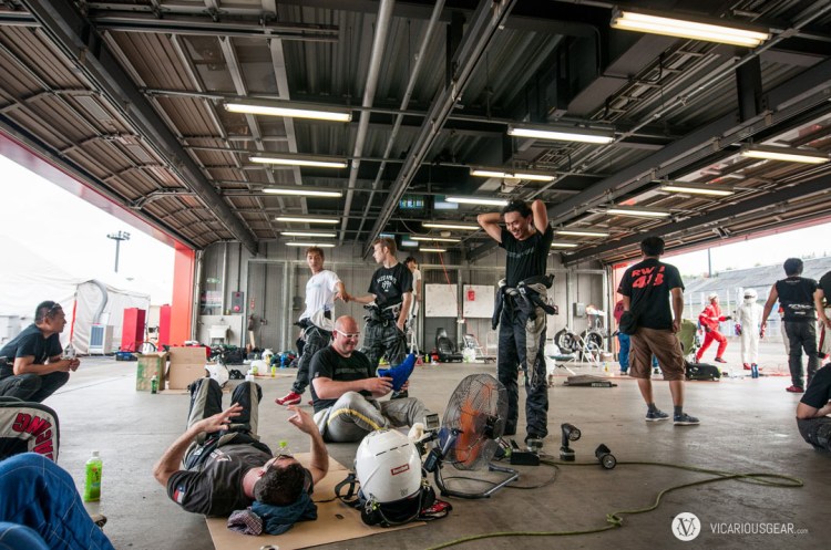 It was pretty miserable in the nomex suits with no aircon so everyone was swarming the fan at one point or another.