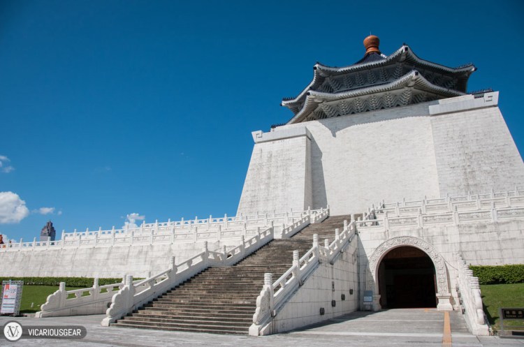 The barren southern wall was glowing brightly in the sun.