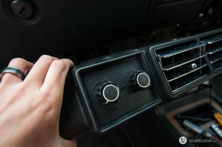 The temperature and airflow controls were dark as well...