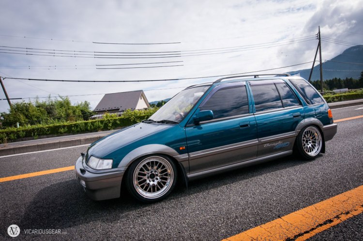 This Honda Civic Beagle 4wd pulled up on my side  just before reaching the venue. I don't remember seeing it at the show though.