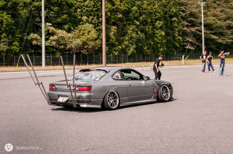 Having arrived early, we saw a bunch of wild stuff like this S15 pulling in to position.