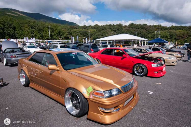Speaking of amusing vinyl, this guys front fender was sporting the entire Sponge Bob crew.