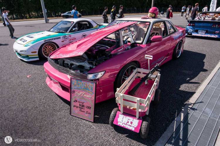 Jacks and Colt machine guns...