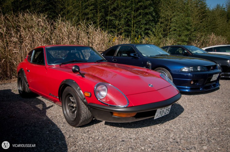 A beutiful G-nose Fairlady Zed is always welcome.