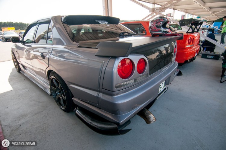 Unfortunately these cars were only there to perform donuts in the starting grid and not make it out on the track.