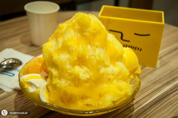 The Fresh Mango Sensation that Ice monster is so well-known for. With mango flavor captured in various forms (shaved ice, sorbet, fresh slices), it didn't disappoint. 