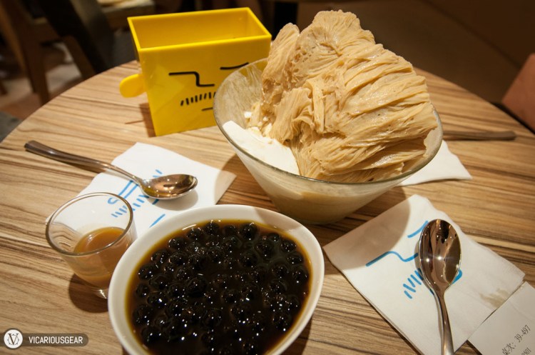 The Bubble Milk Tea Sensation was much better than expected. Having the milk tea flavor captured in the fluffy ice allowed you to control the mix of syrup and tapioca to adjust the sweetness and texture to your liking.