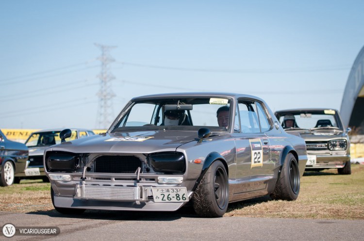 It was a bit odd staring the passenger of this Hakosuka straight in the eye through my lens.