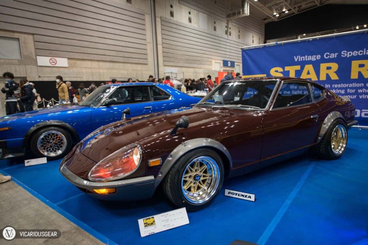 Nice Fairlady ZG on Work Equip 03 wheels. I was surprised the car wasn't sporting the new Star Road Glowstar wheels.