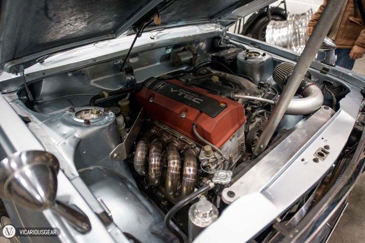 An F20C engine swap from a Honda S2000. With the low curb weight paired to the modern high revving drivetrain, this car must be a blast to drive.