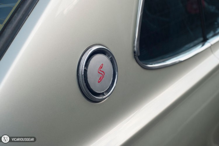 Today was finally the day for installation. Goodbye pitted chrome!